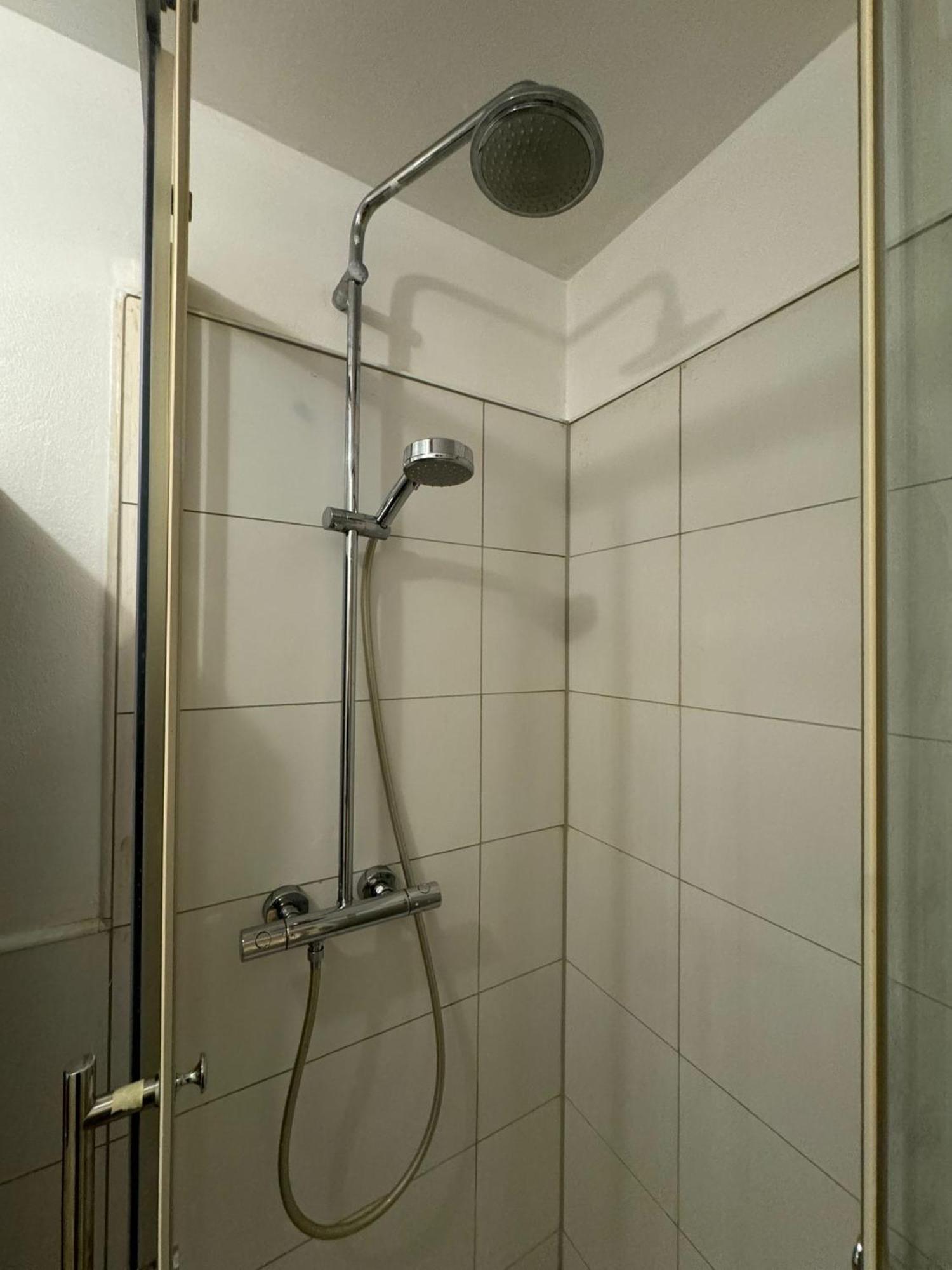 Moebliertes Zimmer Mit Tv, Internet & Kompletter Ausstattung In Bonn-Mehlem Exterior photo